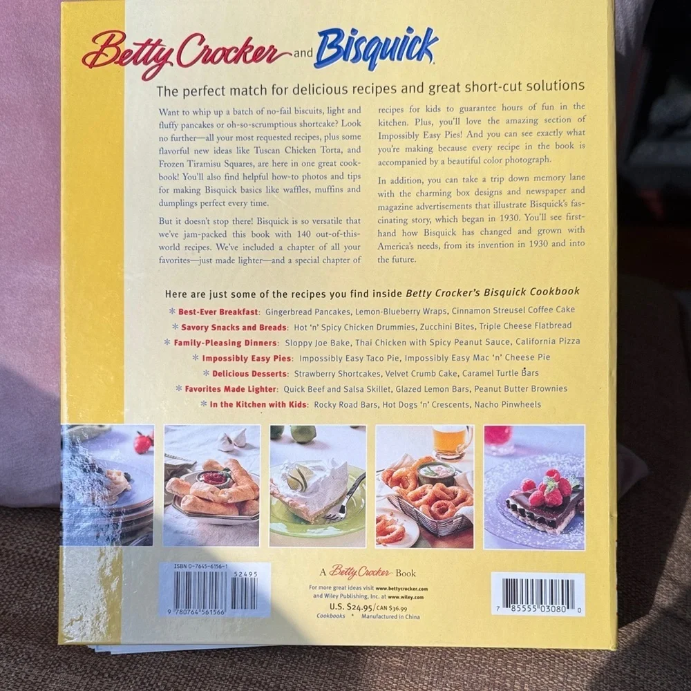 Betty Crocker Bisquick Cookbook with Yellow and Red Cover EUC